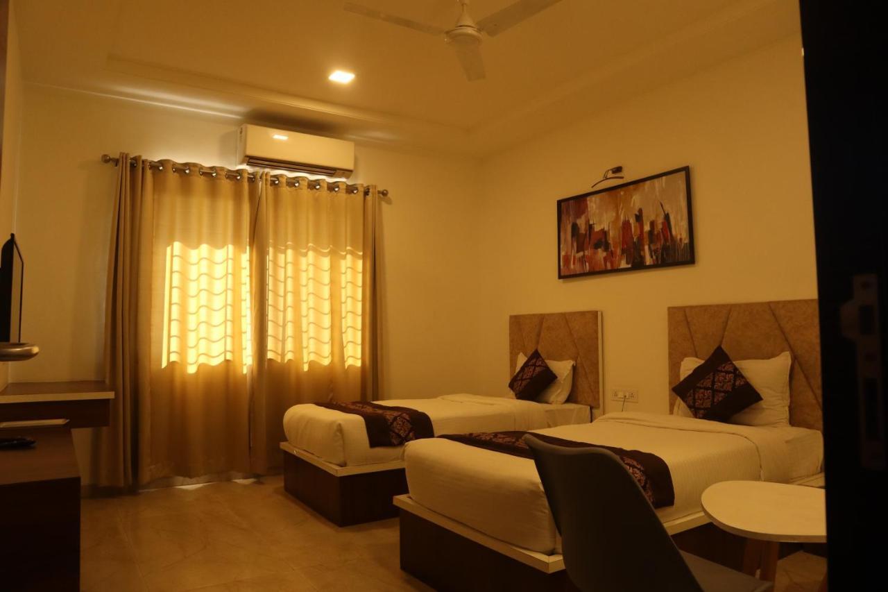 Hotel Grand Ecotel, Aurangabad Exterior photo